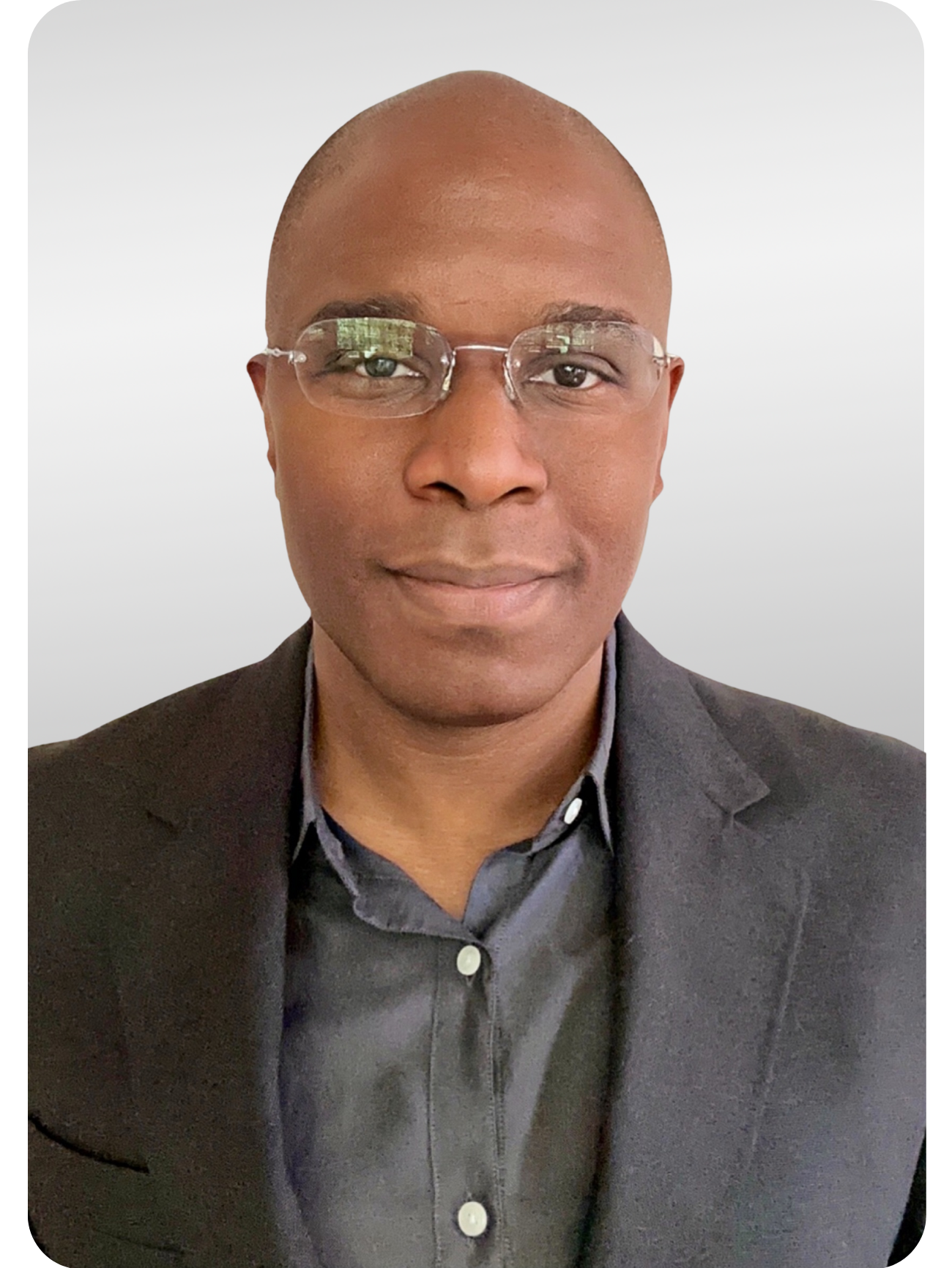 Govantez Lowndes Headshot