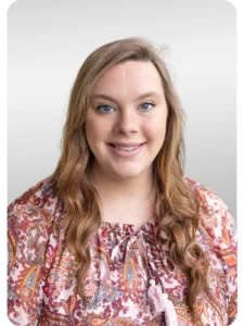 Headshot for Amber Holcomb.